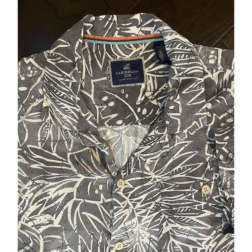 Caribbean Joe Shirt Mens Lg Grey Tropical Monstera Leaf Rayon Camp Button Down